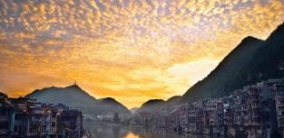 廣西醫(yī)科大學(xué)校長(zhǎng)趙勁民簡(jiǎn)歷，黨委書記劉友誼和領(lǐng)導(dǎo)班子什么級(jí)別？